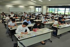 県総合教育センター／伝えるための工夫学ぶ