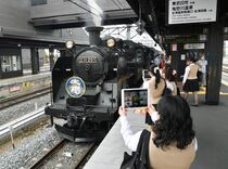 ＳＬ「大樹」に一足早く“乗車”　日光