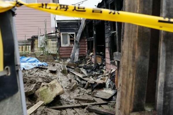 北海道室蘭市の住宅火災現場=2024年