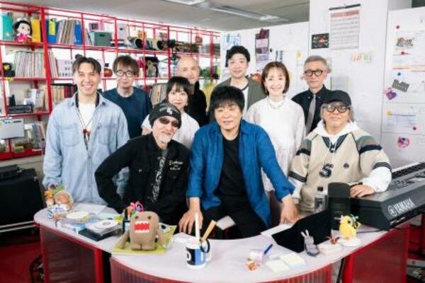 　番組収録に臨んだＡＳＫＡ（中央）ら＝東京都渋谷区のＮＨＫ放送センター
