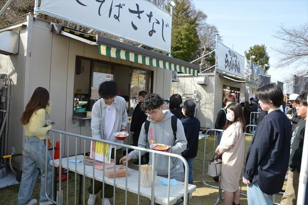 全国各地の人気店が軒を連ねる最強ラーメン祭