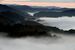 鎌倉山周辺の集落を覆った雲海＝６日午前５時50分、茂木町九石