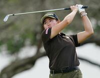 岩井明愛が首位発進