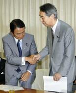麻生氏、伊吹元議長と面会