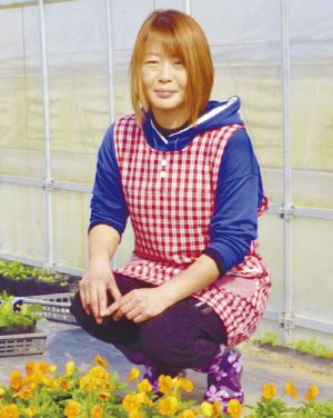 夫の洋(ひろし)さん(40歳)と天羽(あげは)さん(12歳)、敬琥(けいご)君(7歳)、義母の5人家族