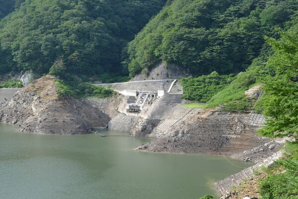 2013年に貯水率が47％となった時の川治ダム＝2013年07月23日午後、日光市川治温泉川治