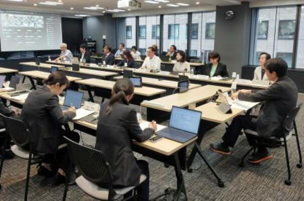 再生医療等安全性確保法の見直しに向けた厚労省の作業部会=1日午後、東京都千代田区