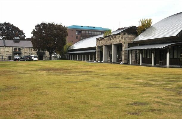 「秋の夜長と焚火会」の会場となる鹿沼市文化活動交流館芝生広場