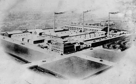 　１９２３年に完成した深川工場。関東大震災で全焼した