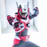 みんなに勇気を　活躍の幅広がるご当地ヒーロー「開運戦士ブレイバーン」　小山