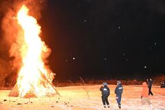 ６年ぶり「どんど焼き」