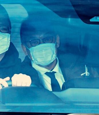 釧路地裁に向かう桂田精一被告=3日午前、北海道釧路市