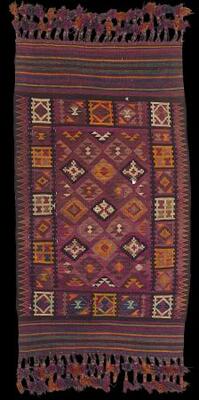 文化学園服飾博物館が所蔵するアフガニスタンの敷物(1970―80年代)(提供写真)