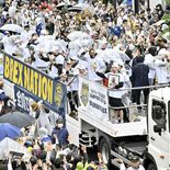 【詳報・動画あり】王者凱旋、県都に祝福あふれる　宇都宮ブレックス優勝パ…