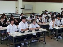 新聞の役割学ぶ／宇都宮短大付属中