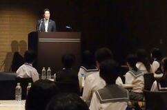 政府、拉致解決へ中学生サミット