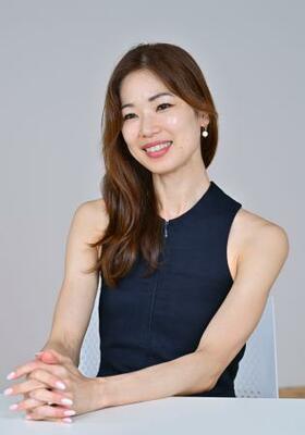 インタビューに答える中村祥子=東京都品川区
