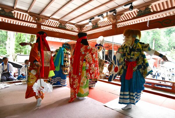 奉納された南部神楽