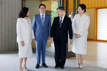 両陛下、比大統領夫妻とお別れ 皇居・御所であいさつ｜全国のニュース