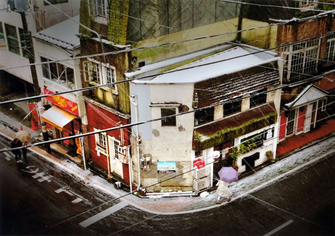 銀賞「寒春の裏通り」　高崎則行（宇都宮市）