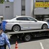 犯行に使われたとみられる車を下野署に移送　上三川の強盗殺人事件
