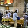 宇都宮市役所内「わく・わくショップＵ」が15周年　障害者製品販売、売上額２倍超に　昼時のパンや野菜も人気