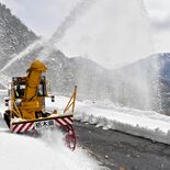 日光の金精道路、除雪着々　４月25日正午に開通　平年より周辺積雪少なく