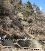 土砂崩れ７９人下山できず、静岡