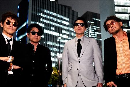 29周年を迎えたホフディランのワタナベイビーさん(左端)と小宮山雄飛さん(左から3人目)。「カルテット」で昼の部に臨む(提供写真)