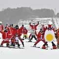 サンタ60人、ゲレンデに大集合　那須塩原・ハンタマで壮観クリスマス