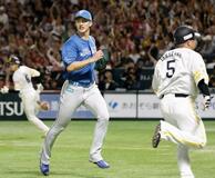日本ハム逆襲及ばず
