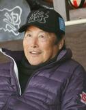 【夕刊】「ジャンボ」尾崎将司さん死去