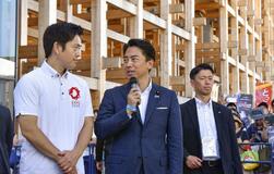 吉村氏と小泉氏「蜜月」アピール