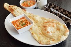 キーマカレーとプレーンナン