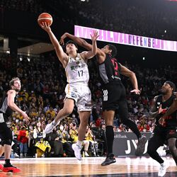 宇都宮ブレックス、切れた緊張の糸　第４Ｑでまさかの逆転負け　Ａ東京に65－67、今季初の連敗