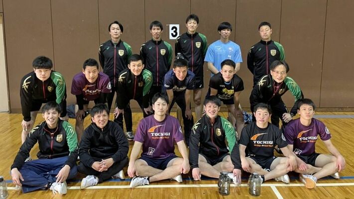 レーヴィス栃木の選手、スタッフら（2022年、チーム提供）