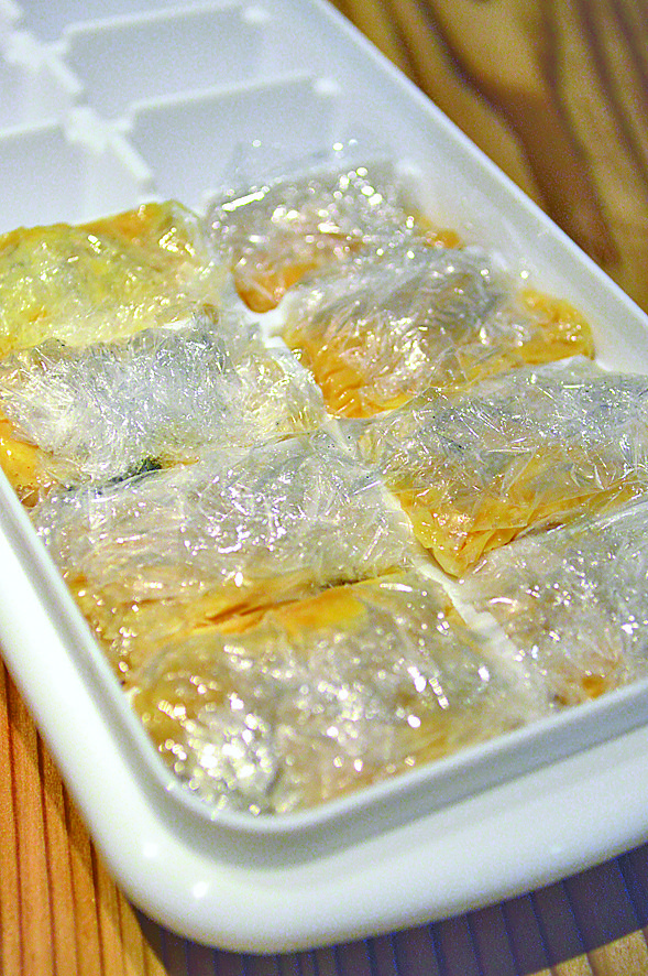 みそ汁も冷凍で。朝はお湯を注ぐだけ！