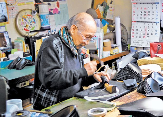 職人歴62年の野村幸夫さん。