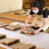 知の宝、良い状態で　足利学校、伝統の「曝書」始まる