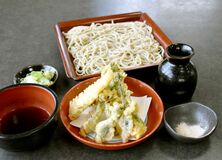 【食べた？】旬の食材を生かして　山菜の天ぷら盛り合わせ　本格手打ちそば・うどん笹乃井（大田原）