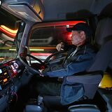 運転が好き、身体続く限り 「経済の血液」 物流支えるトラックドライバー 体に染みこんだ夜のリズム