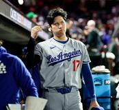 村上宗隆、４試合連発本塁打９号