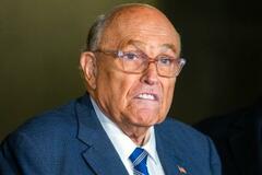 ジュリアーニ氏が胸椎骨折