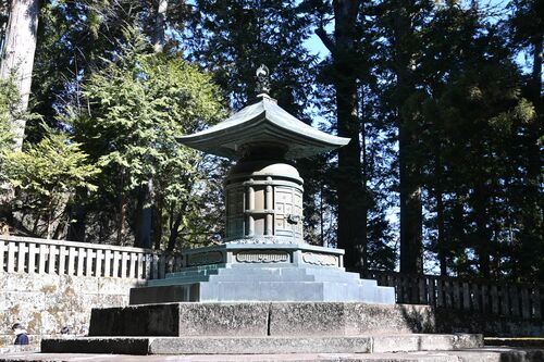 日光東照宮の奥社宝塔（墓所）。昭和40年の東照宮３５０年祭を機に一般公開された