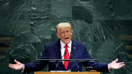 　２３日、国連総会で演説するトランプ米大統領＝ニューヨーク（ロイター＝共同）