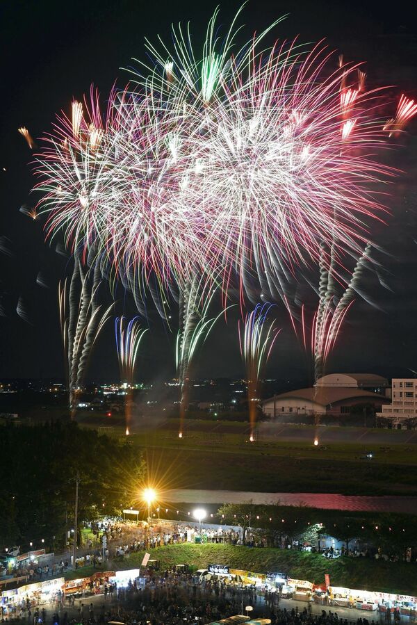 ８カ所分散 無観客開催 蜜避け自宅で観覧を 小山の花火 地域の話題 政治行政 下野新聞 Soon ニュース 夏祭り 花火大会 下野新聞 Soon スーン