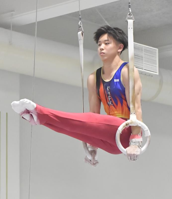 栃木県高校新人大会 体操 個人総合男子1年、長田（作新）が2年含め