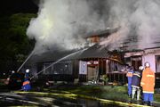 下野で住宅など3棟全焼 1人けが