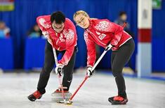 カーリング小穴、青木組が初勝利