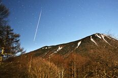 奥日光に光の筋　栃木県内でふたご座流星群観測